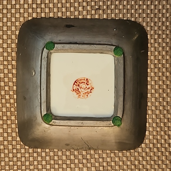 Vintage Japanese Pocelain Ware Hand Painted in Hong Kong - Picture 2 of 6